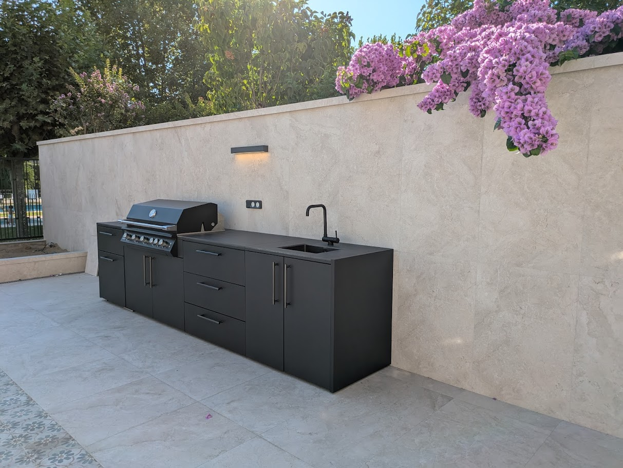 Cocina de exterior modular de Brabura Grills 