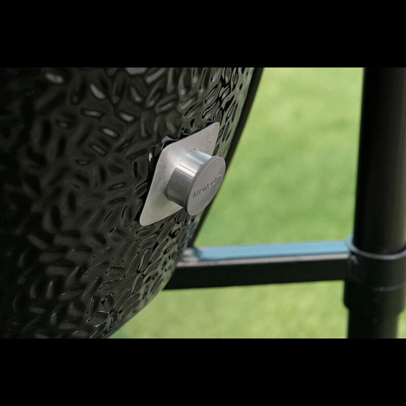 Kamado LeChef Pro 2.0 con pies de Monolith ranura ahumado