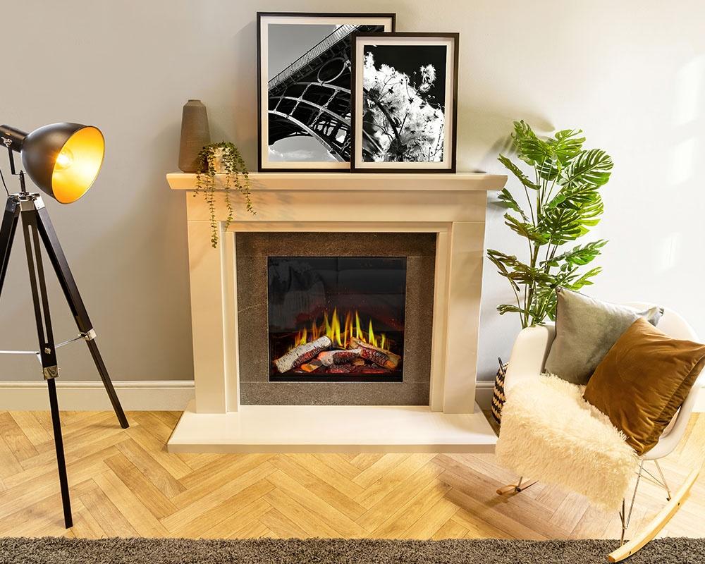 Luminosa 62 Charlton & Jenrick