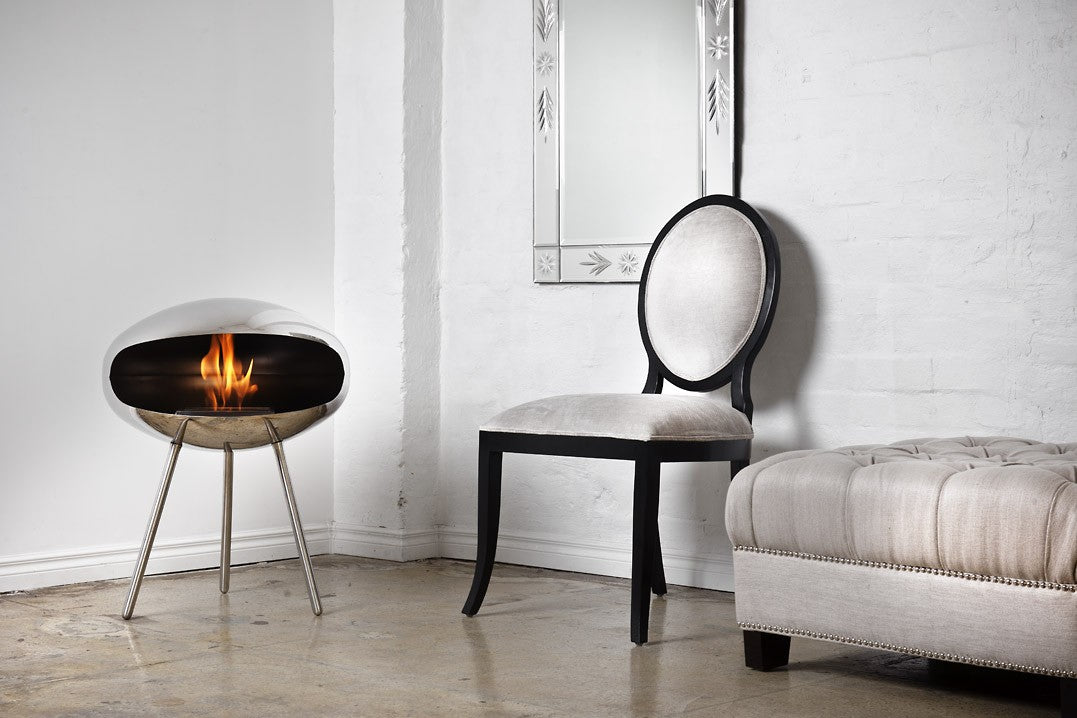 Cama de acero Cocoon TERRA ACERO COCOON con estructura robusta y diseño moderno para mascotas grandes.