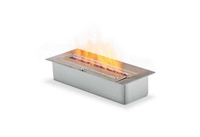 Llama de chimenea eléctrica Ecosmart Fire XL con acabado en negro y control remoto, ideal para ambientes modernos y acogedores.