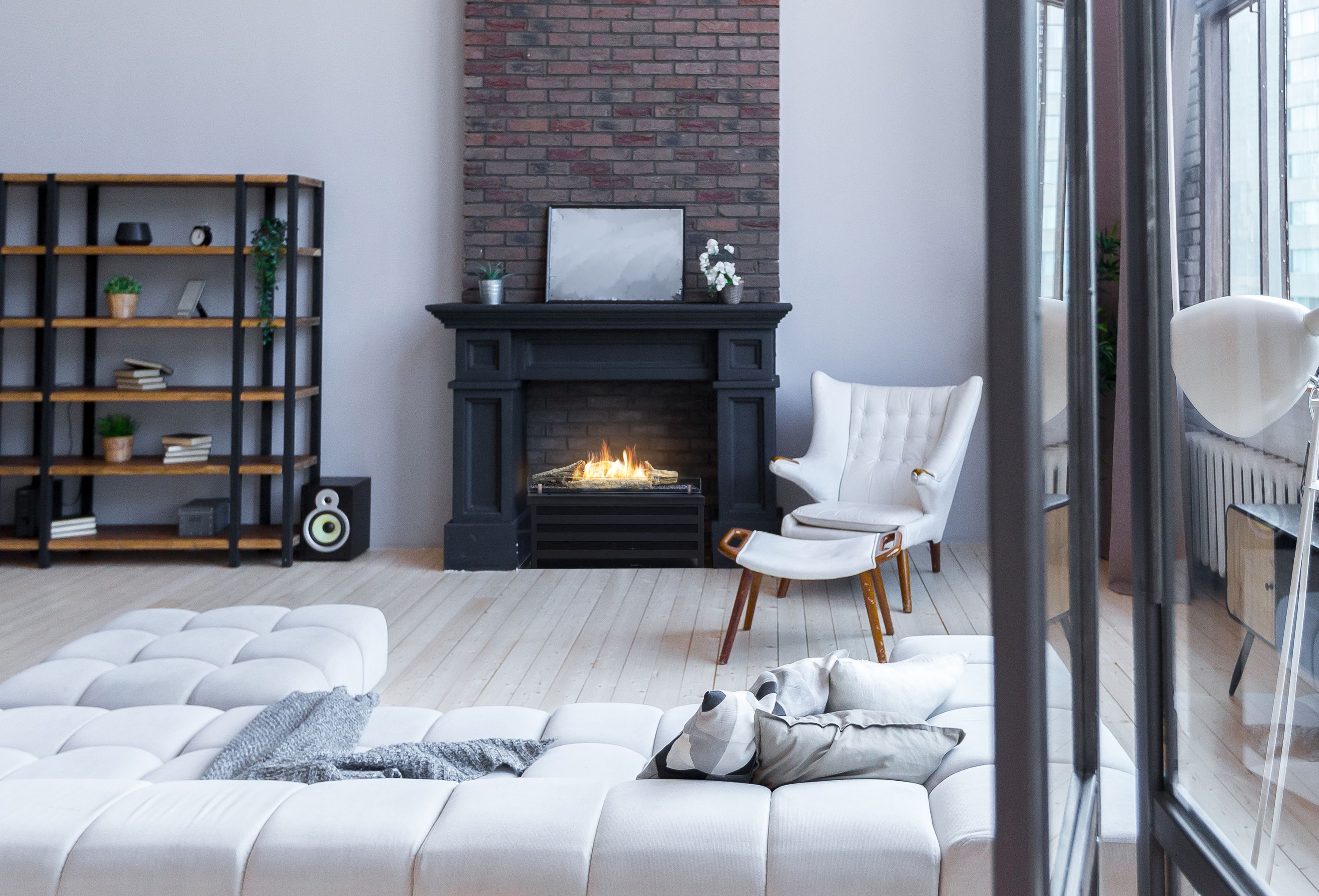 Quemador de bioetanol electrónico Basket Fire Logs Planika chimenea clásica