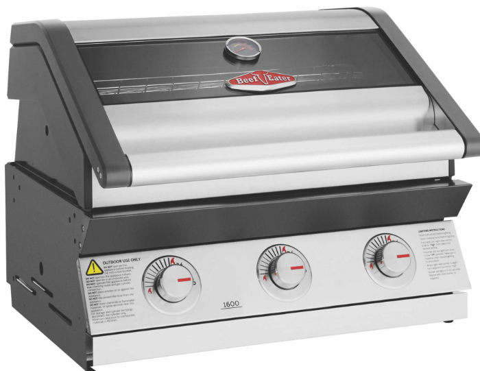 Barbacoa compacta de encastre BeefEater serie 1600S en acero inoxidable, perfecta para cocinas exteriores pequeñas.