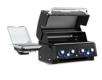 Barbacoa de gas empotrable Broil King Baron 490 IR Shadow BI con tapa abierta y quemador lateral infrarrojo desplegado.