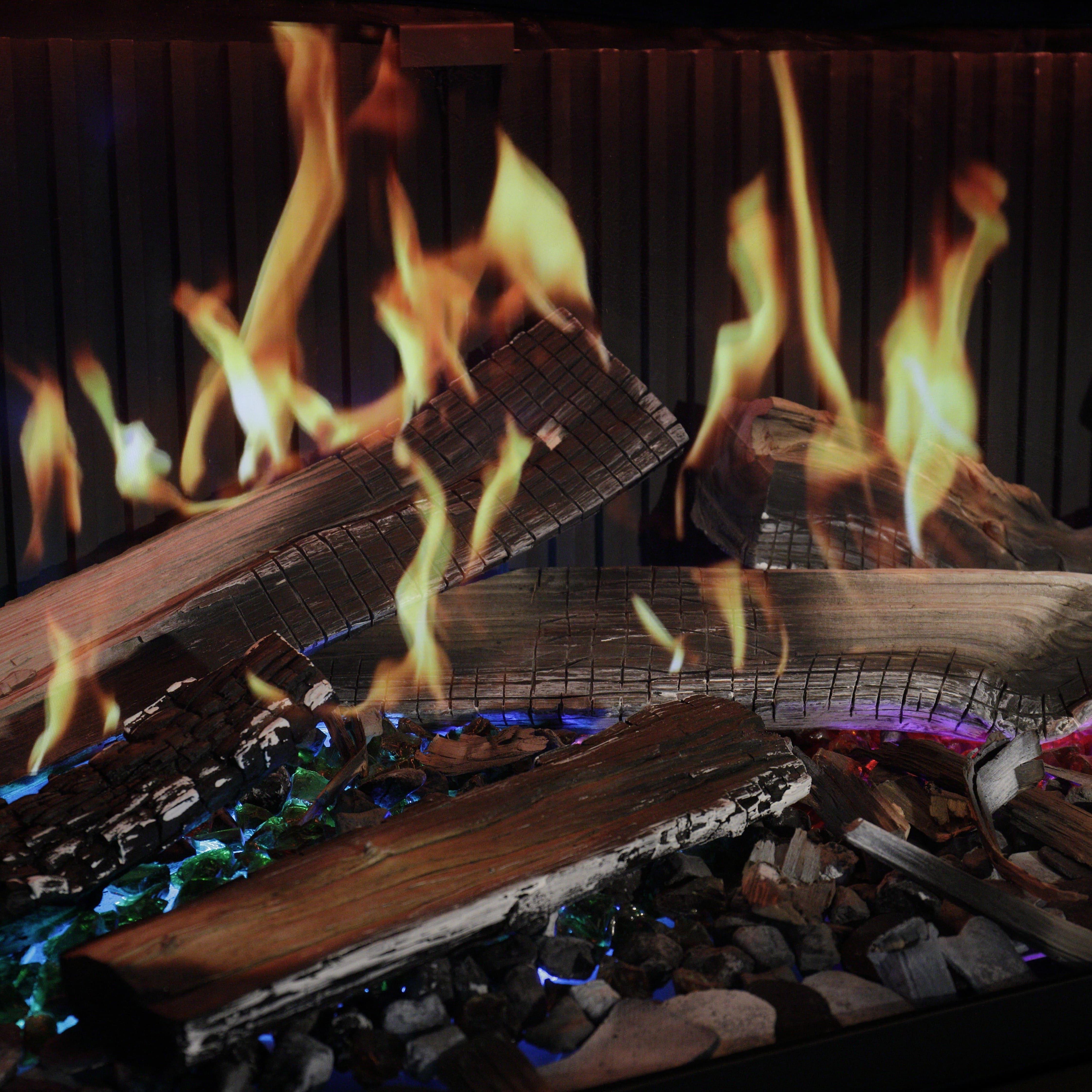 Base de fuego con iluminación LED personalizable y llamas en azul para ambientes modernos.