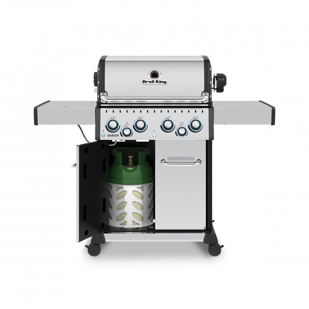 Compartimento inferior de la barbacoa Baron S 490 IR con soporte para bombona de gas y puertas de acero
