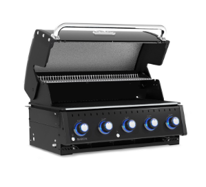 Interior de la barbacoa Baron 520 Shadow BI abierta mostrando las parrillas de cocción de gran capacidad y los mandos retroiluminados