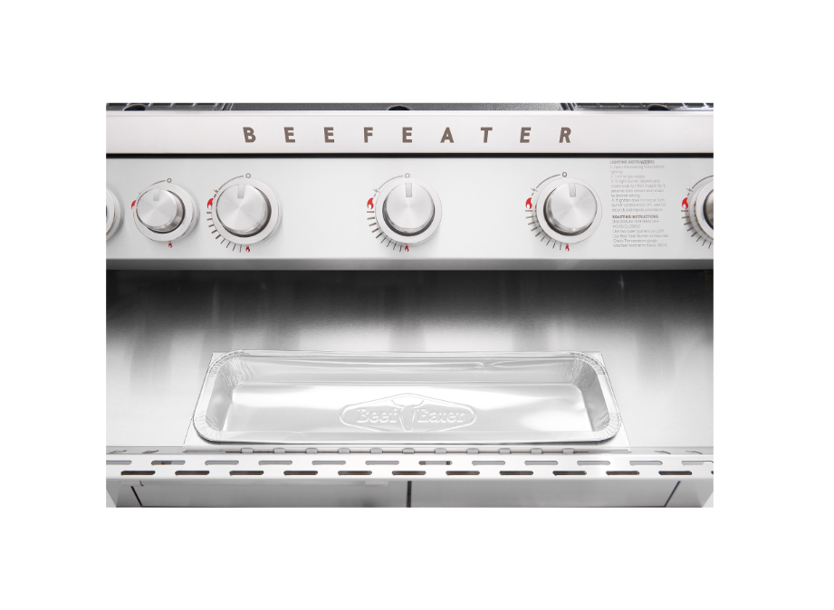 Detalle de los mandos de control con iluminación LED y botón de encendido de la barbacoa BeefEater Signature 7000 Premium