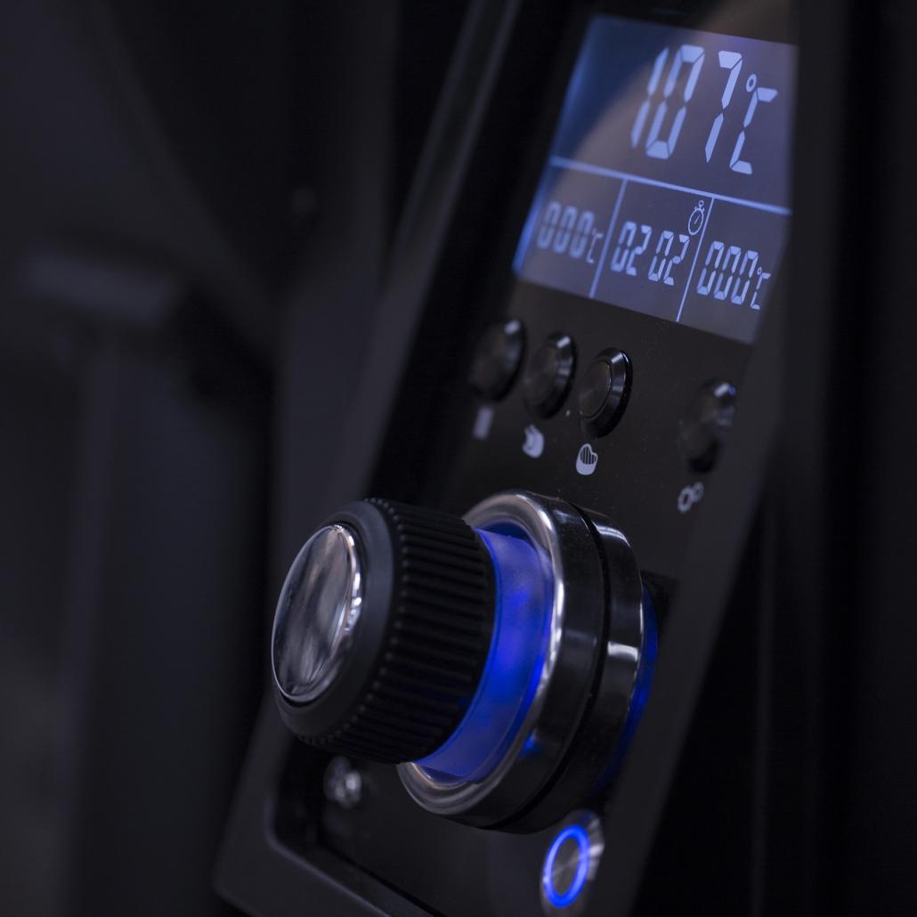 Panel de control digital con pantalla LCD de la barbacoa Regal Pellet 500 para control de temperatura por WiFi y Bluetooth