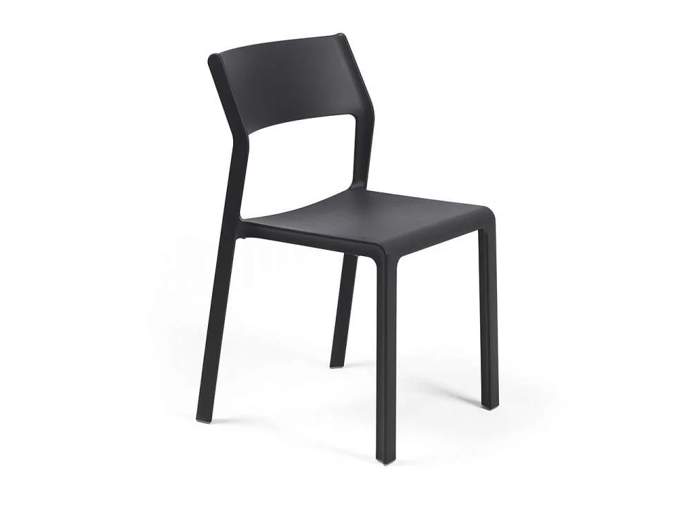 Silla apilable Nardi Trill Bistrot color antracita, ideal para terrazas de cafeterías y mobiliario contract moderno
