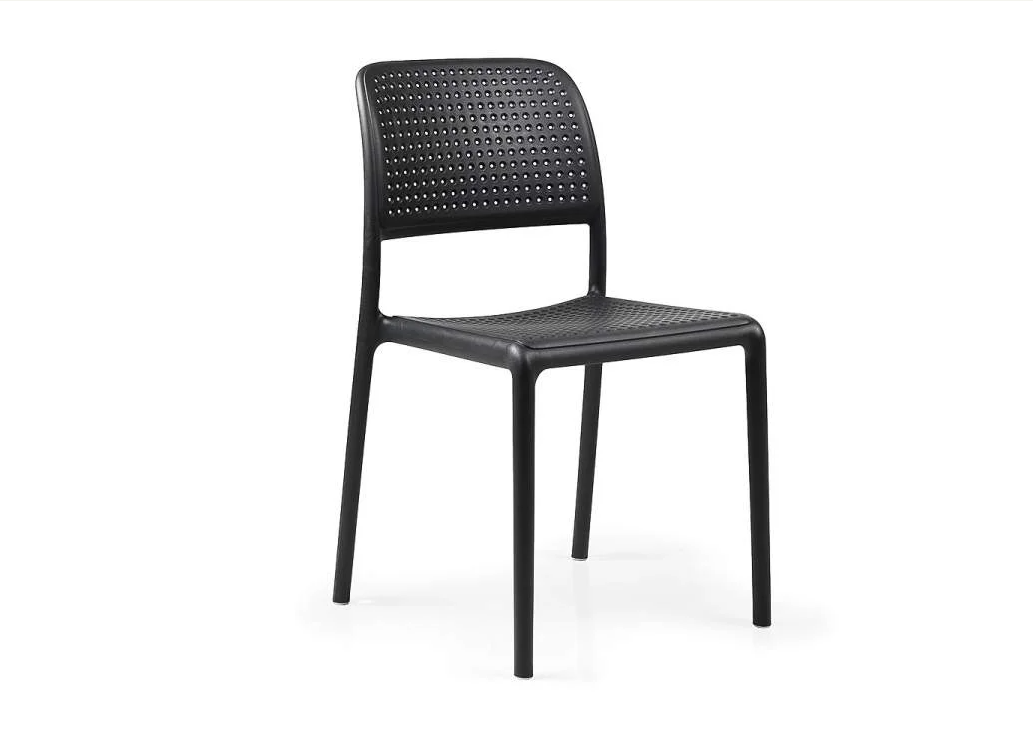 Silla de terraza compacta Nardi Bora Bistrot color antracita, ligera y resistente a la intemperie con tacos antideslizantes