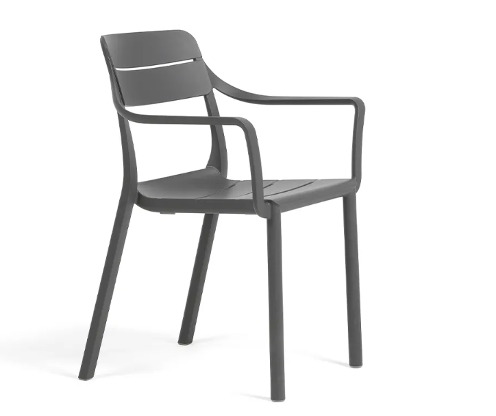 Silla apilable Nardi Cassia color gris basalto con estructura ergonómica de polipropileno
