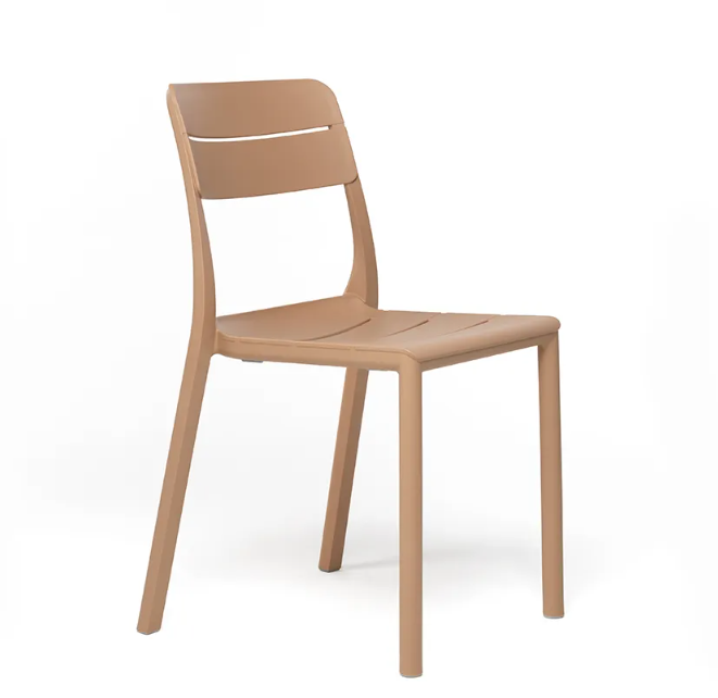 Silla de diseño italiano Nardi Cassia Bristot color gesso para proyectos de exterior minimalistas.
