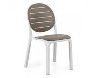 Silla con brazos Nardi Erika, fabricada en resina de fibra de vidrio para exterior
