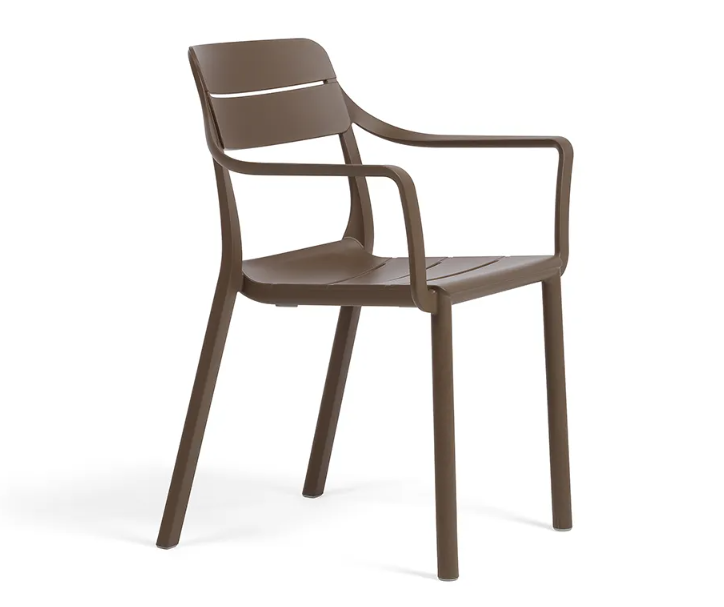 Sillón para exterior Nardi Cassia en color tabacco, diseño italiano sostenible