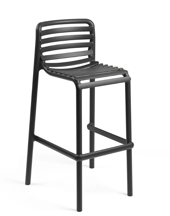 Taburete Nardi Doga Stool color antracita, mobiliario contract duradero y elegante para espacios exteriores contemporáneos